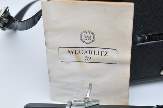 Vintage Metz Mecablitz 32 Flash Kit