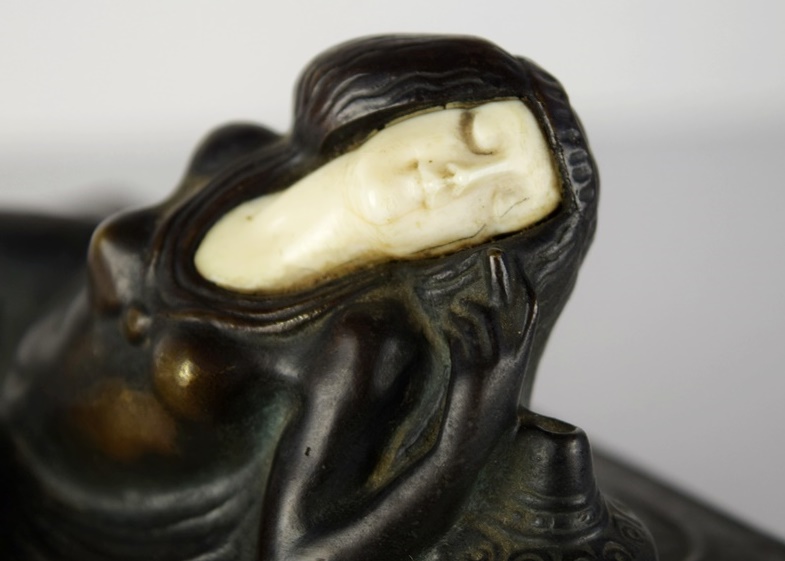 Antique Art Nouveau Bronze Cigarette Box by Peter Tereszczuk (1875-1963)