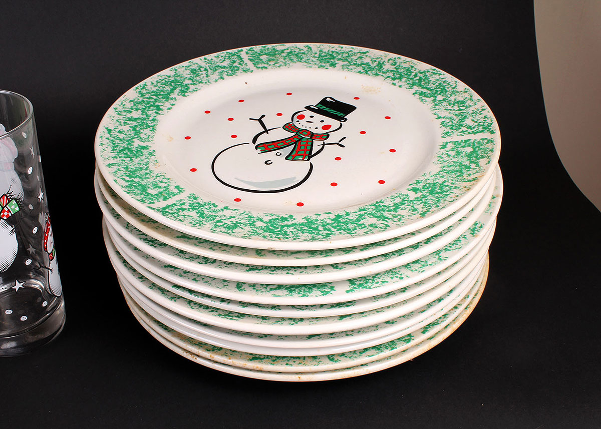 Christmas Themed Dinnerware