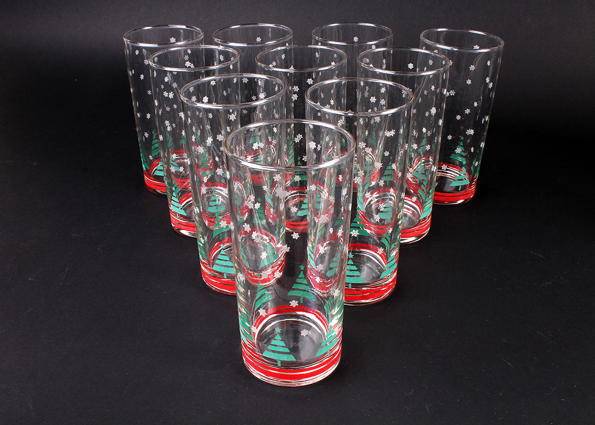 Christmas Themed Dinnerware