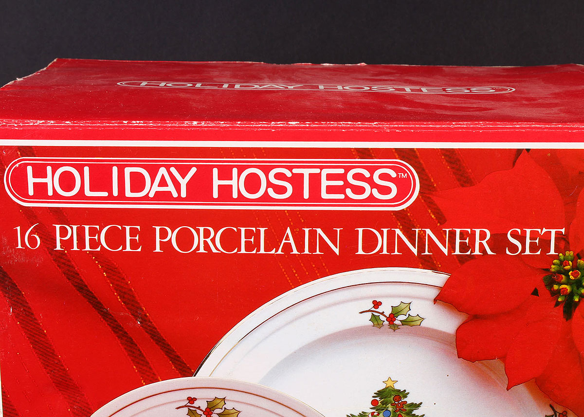 Christmas Themed Dinnerware