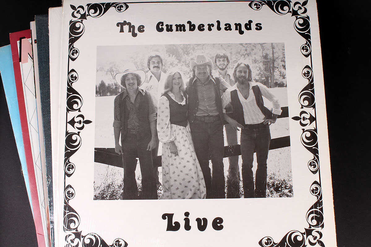 Country Music Vinyl LPs Featuring Willie Nelson