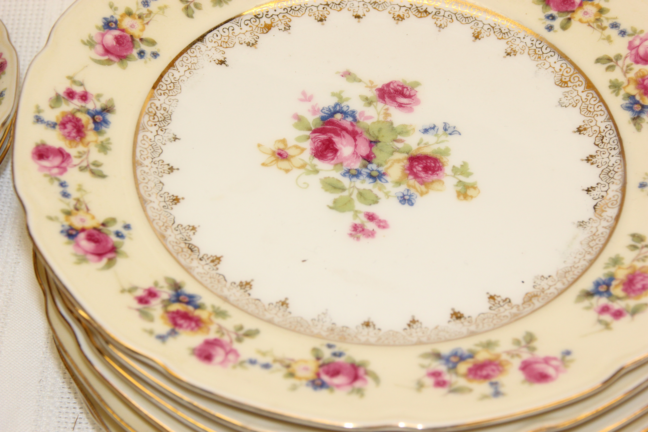 Gold Castle China Tableware