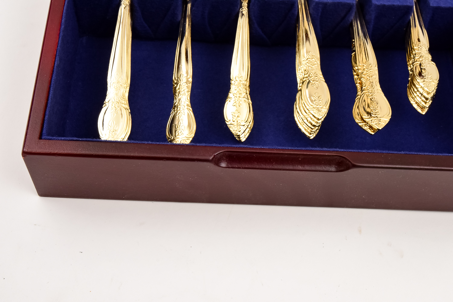 William rogers & Son Service for Eight Flatware Set