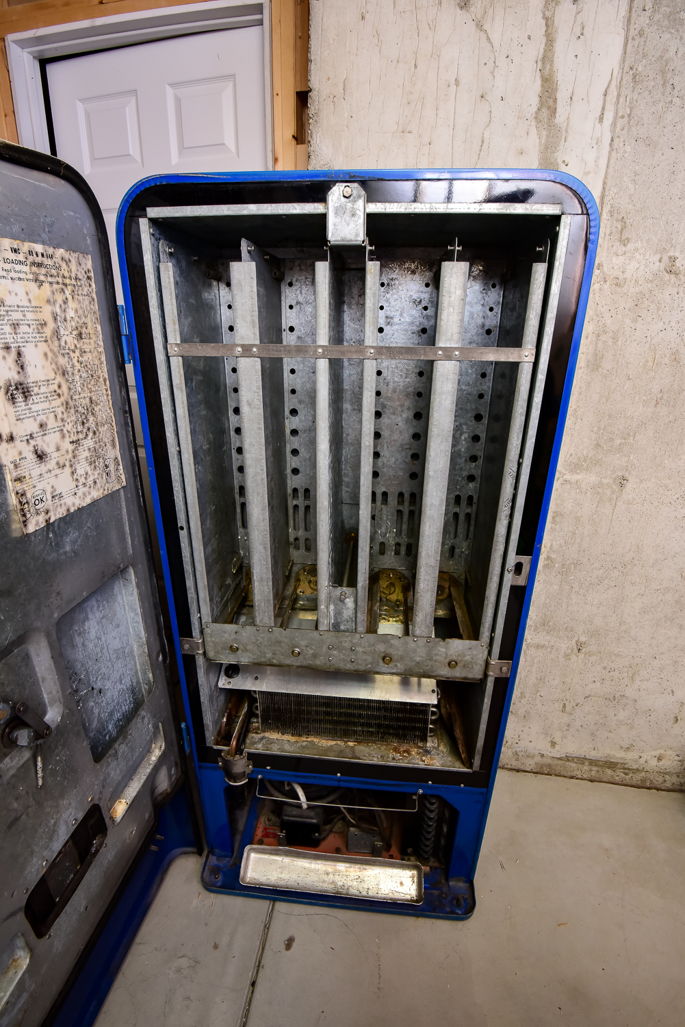 Vintage Pepsi-Cola Vending Machine