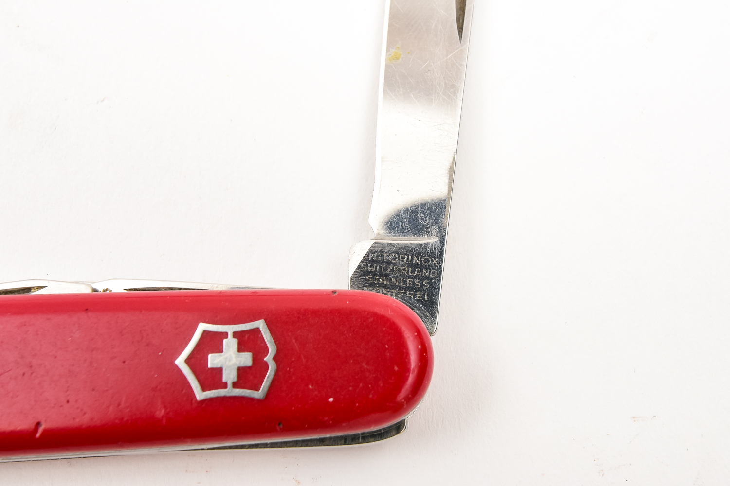 Assortment of Pocket Knifes