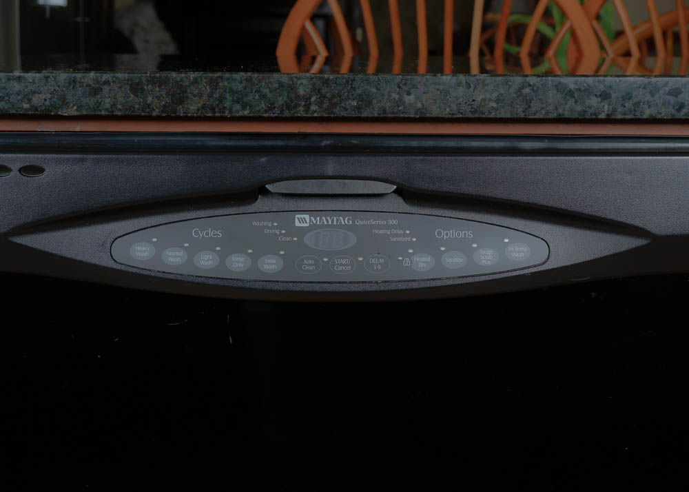 Maytag Quiet Series 300 Dishwasher in Black Gloss Finish