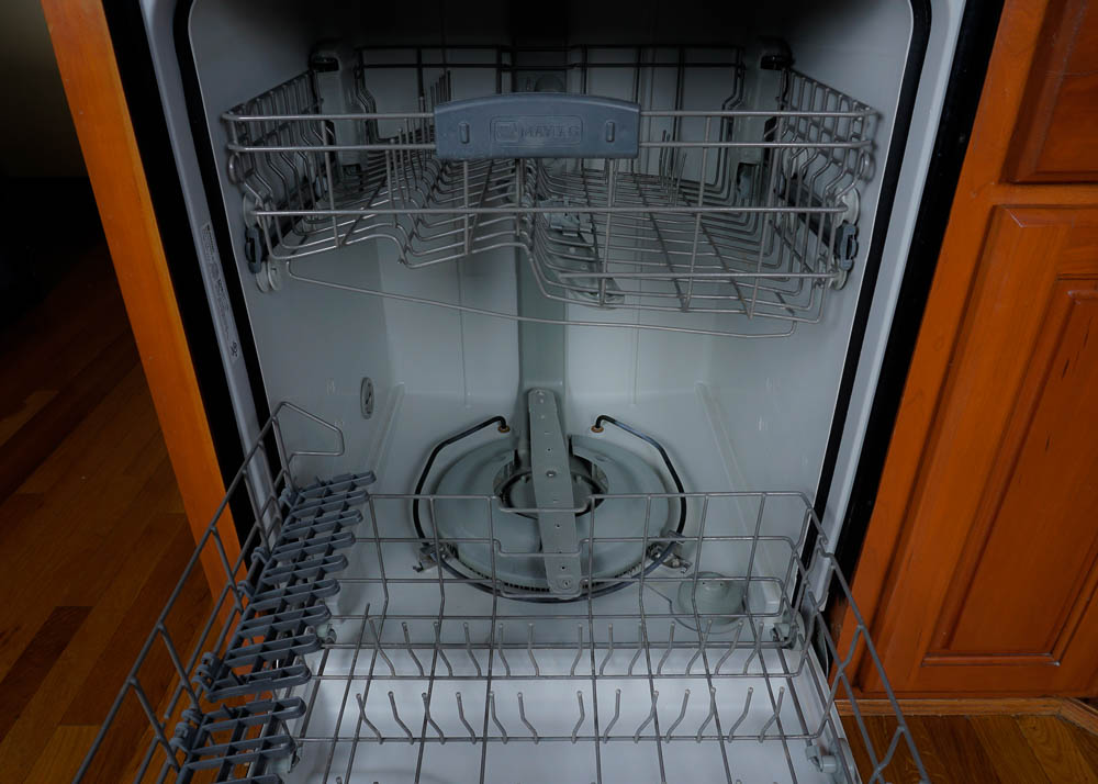 Maytag Quiet Series 300 Dishwasher in Black Gloss Finish