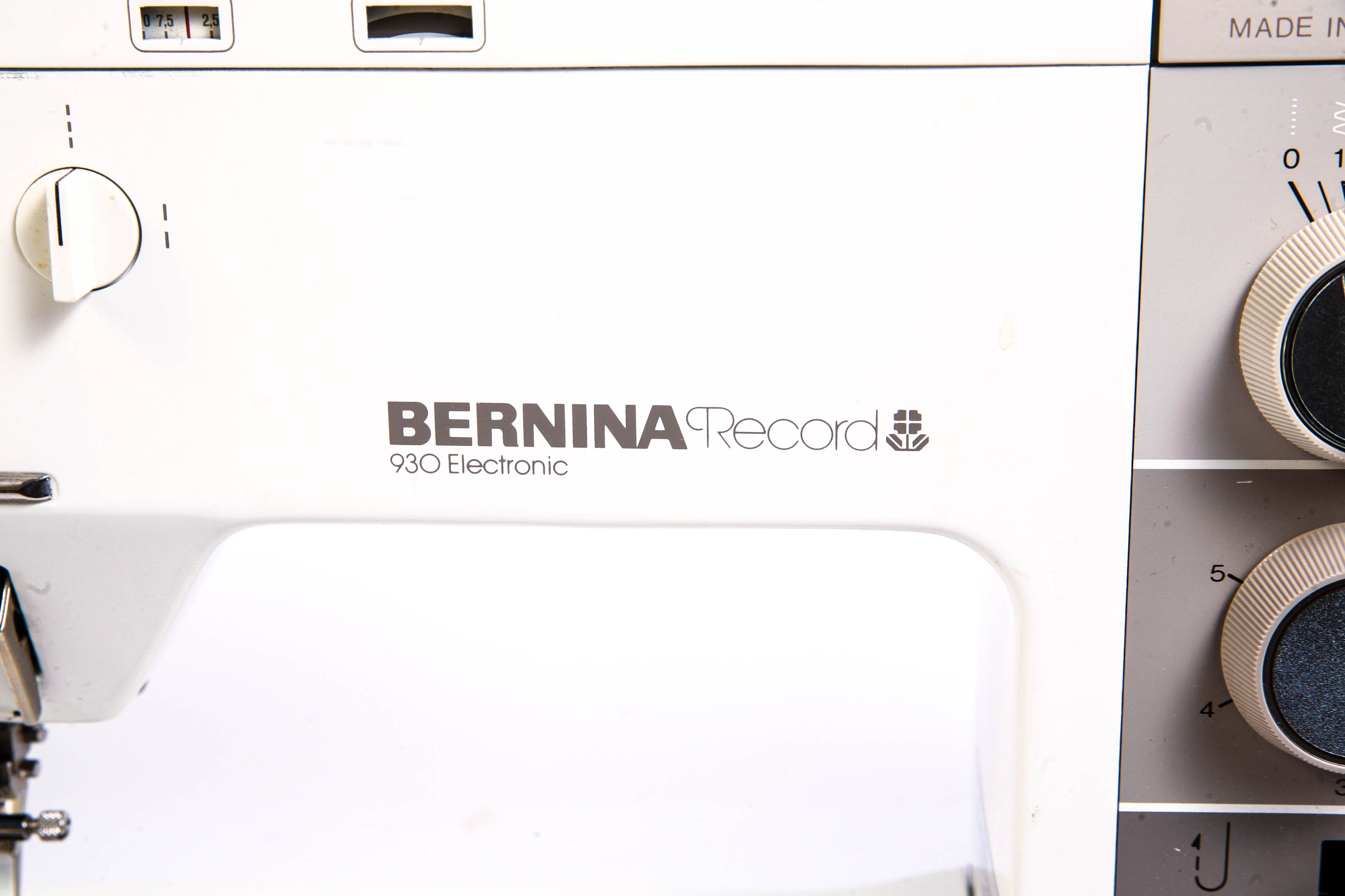 Bernina Record 930 Electric Sewing Machine and Accessories