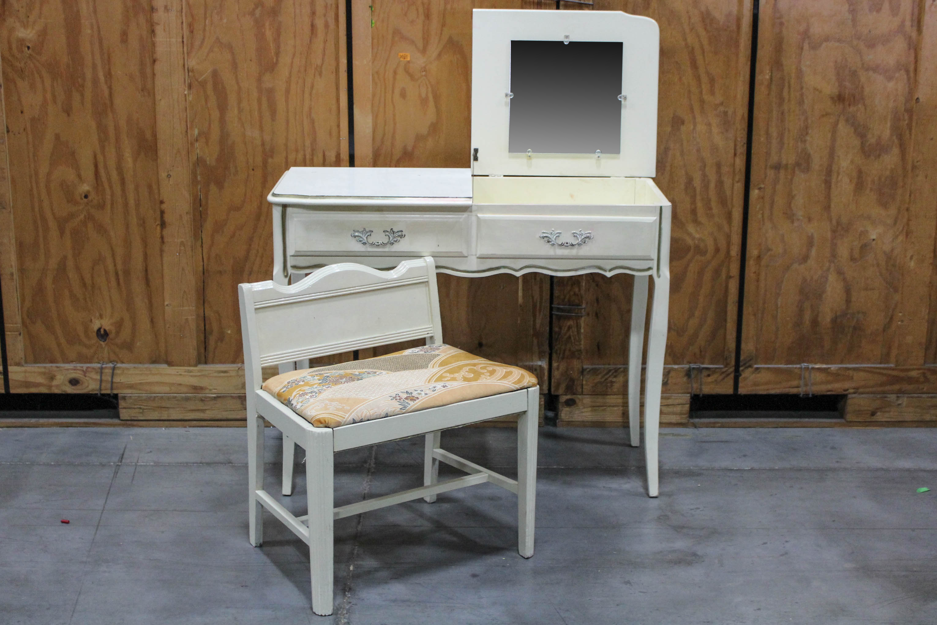 French Provincial Style Vanity Table