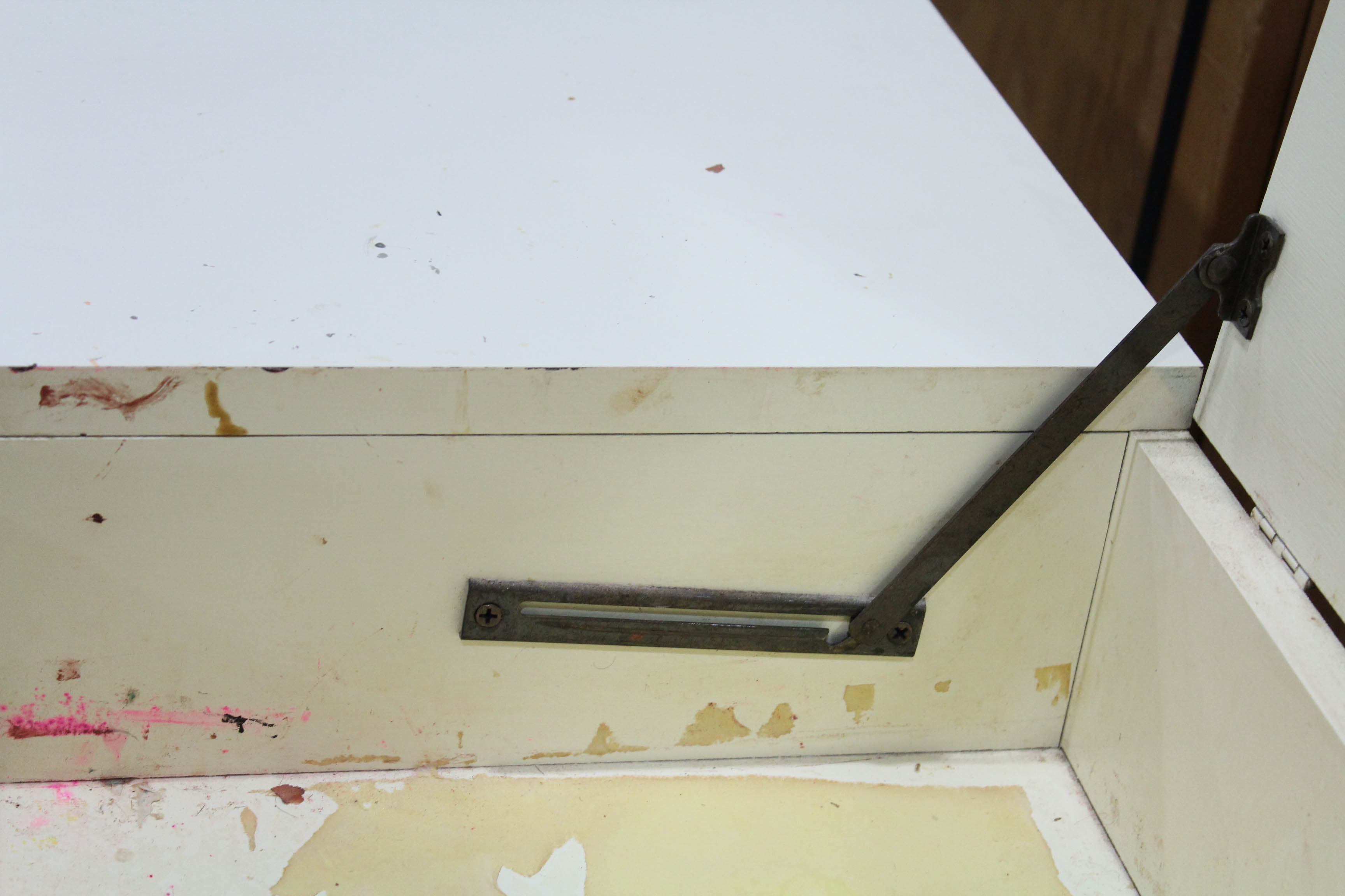 French Provincial Style Vanity Table