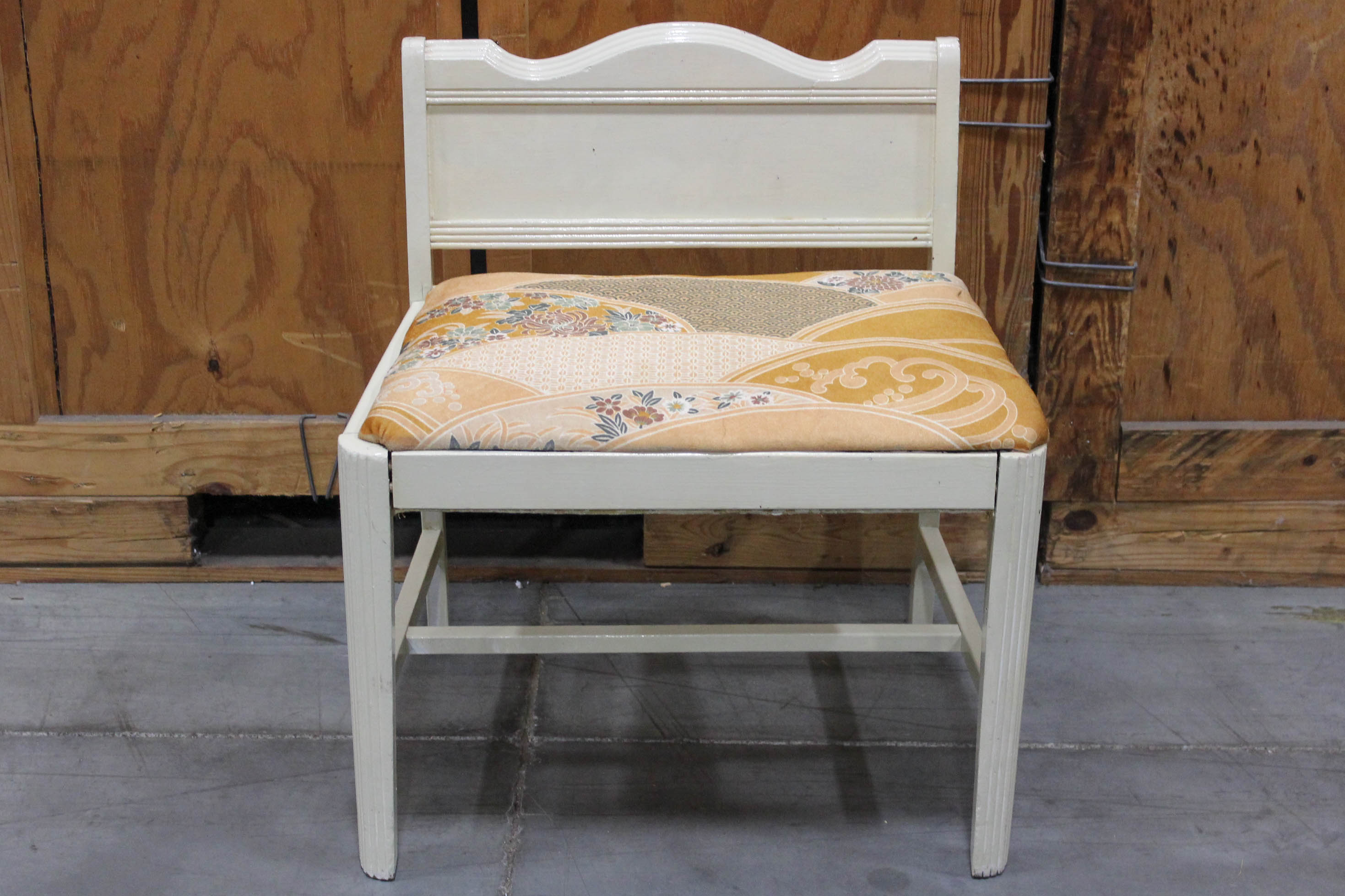 French Provincial Style Vanity Table