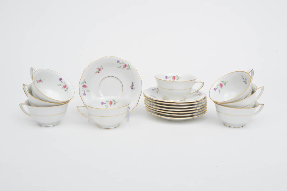 Heinrich and Co. "Victoria" Eight Place China Set