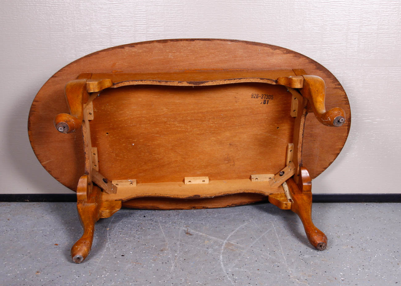 Queen Anne Style Oval Oak Coffee Table