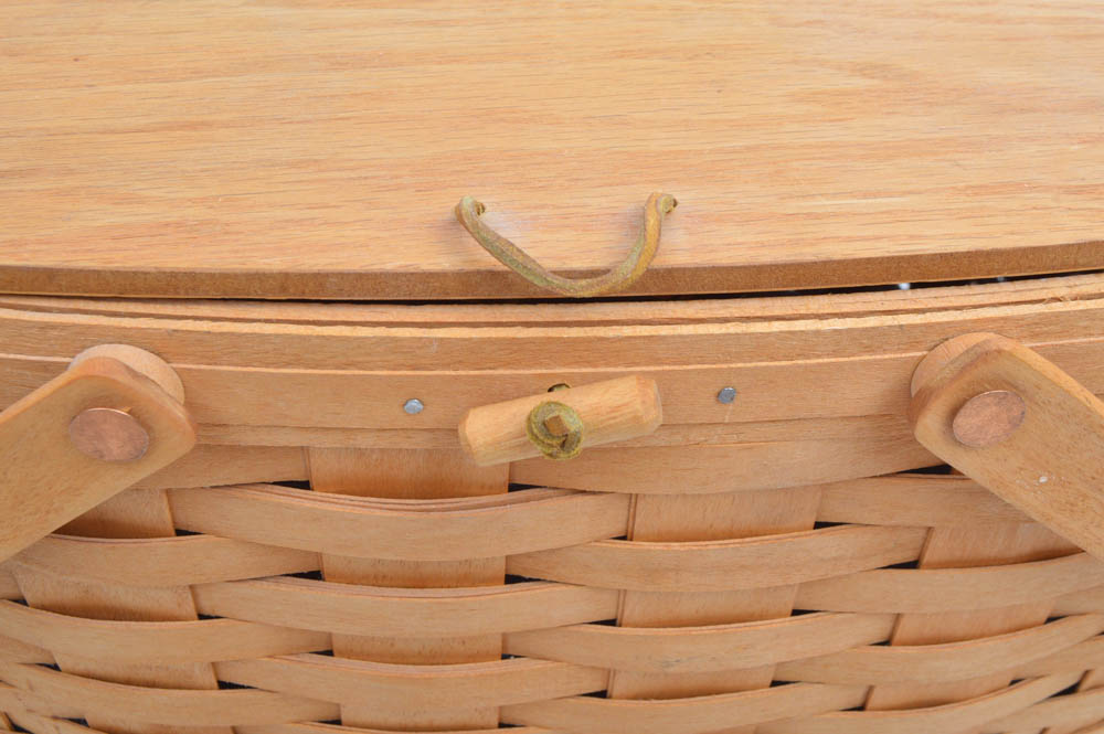 Longaberger Picnic Basket with Fabric Garter
