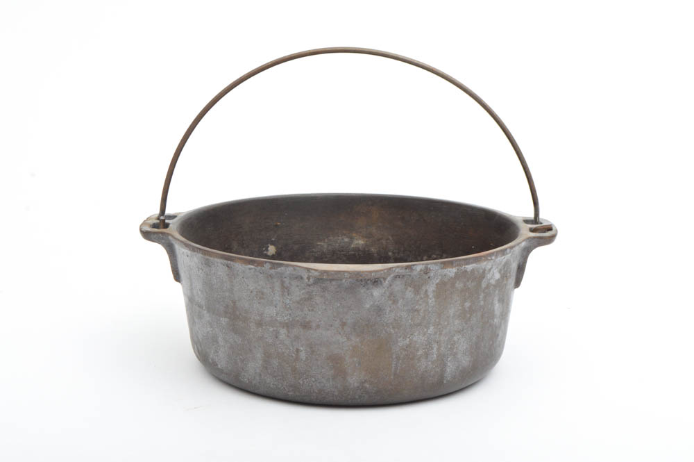 Cast Iron Cookware Collection