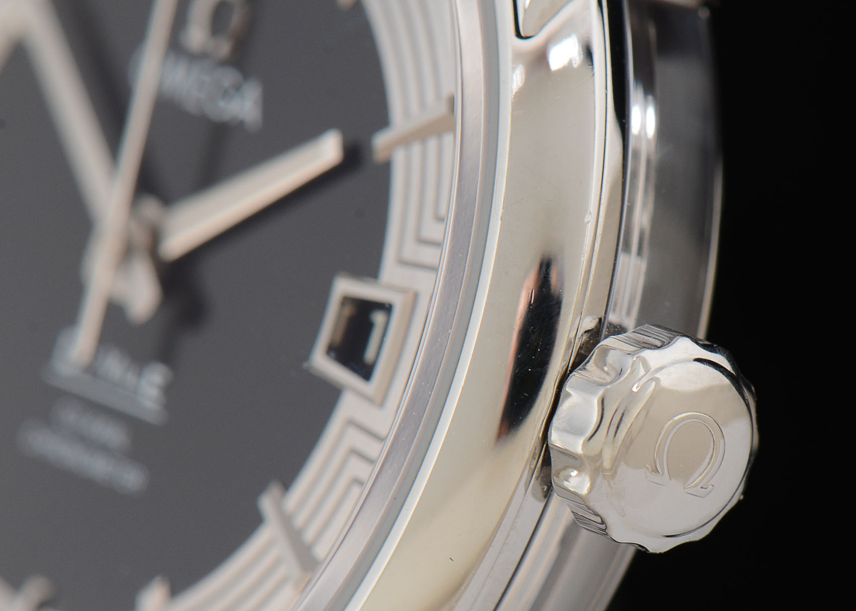 Men's Omega DeVille Hour Vision Black 8500 Bracelet 41MM Watch