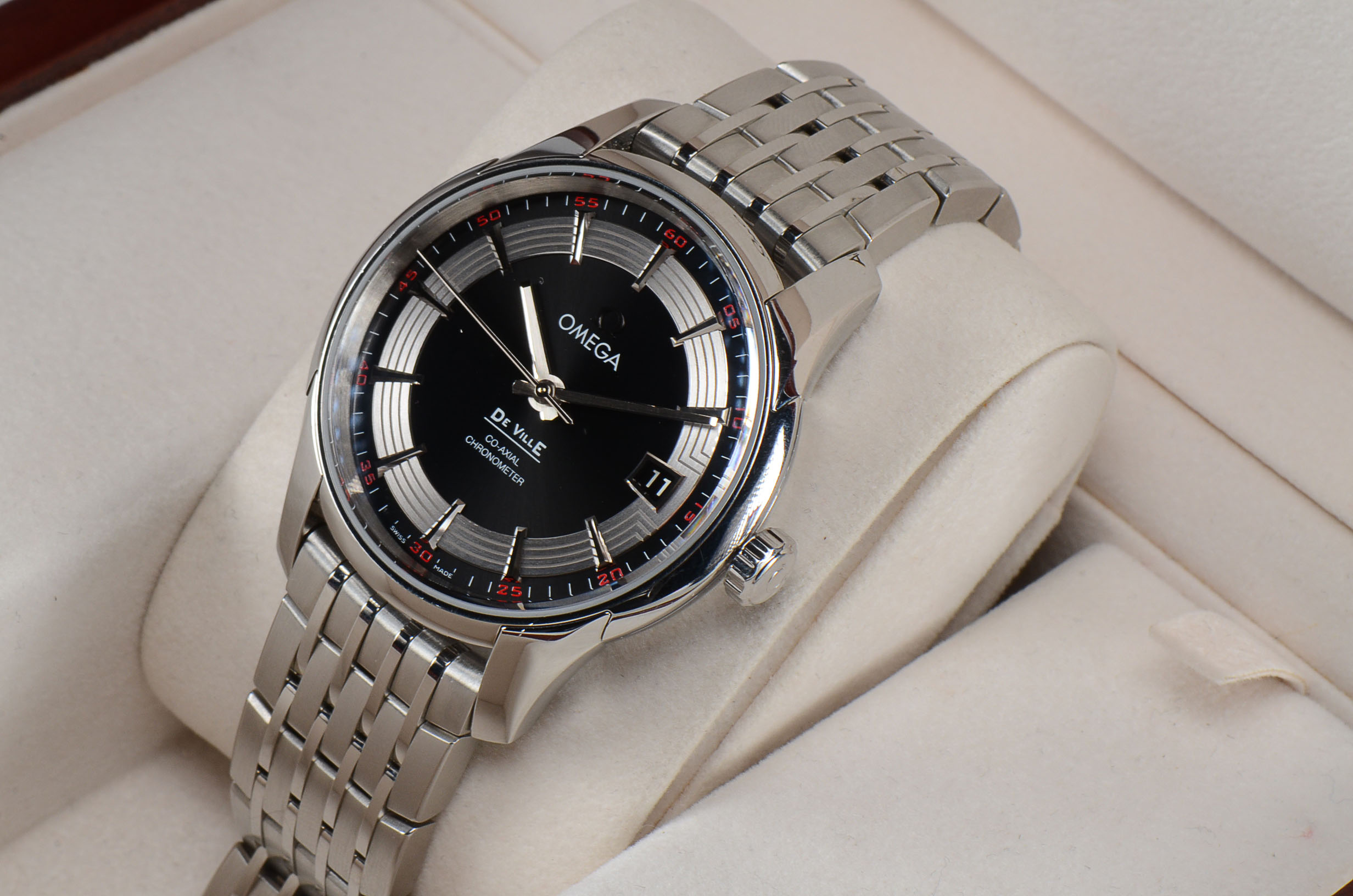 Men's Omega DeVille Hour Vision Black 8500 Bracelet 41MM Watch