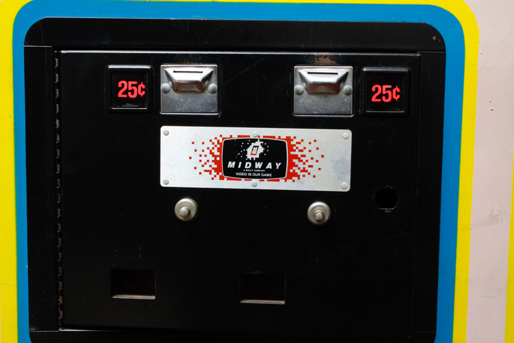 Vintage "Ms. Pac-Man" Arcade Game