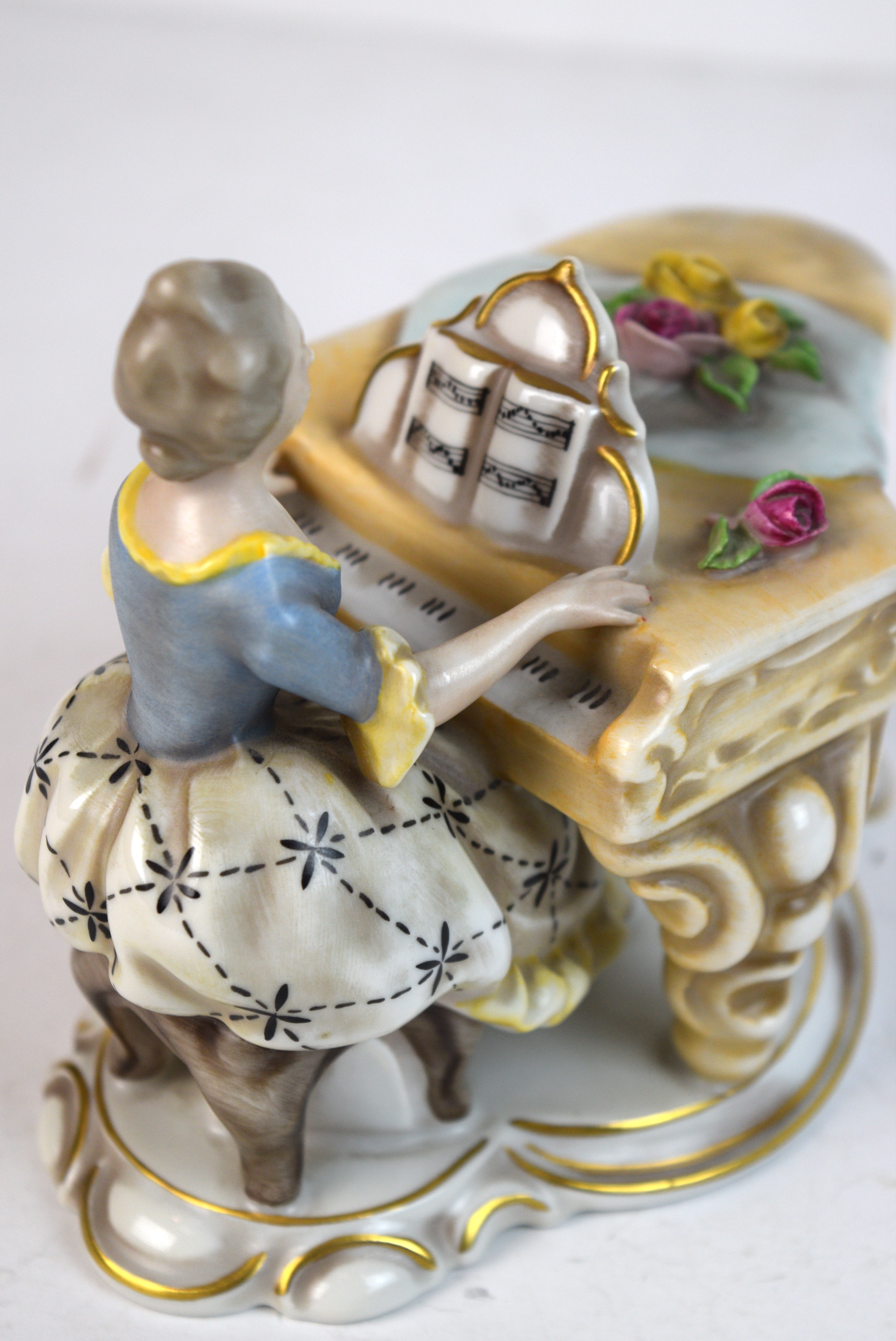 Gerold Porzellan Figurine