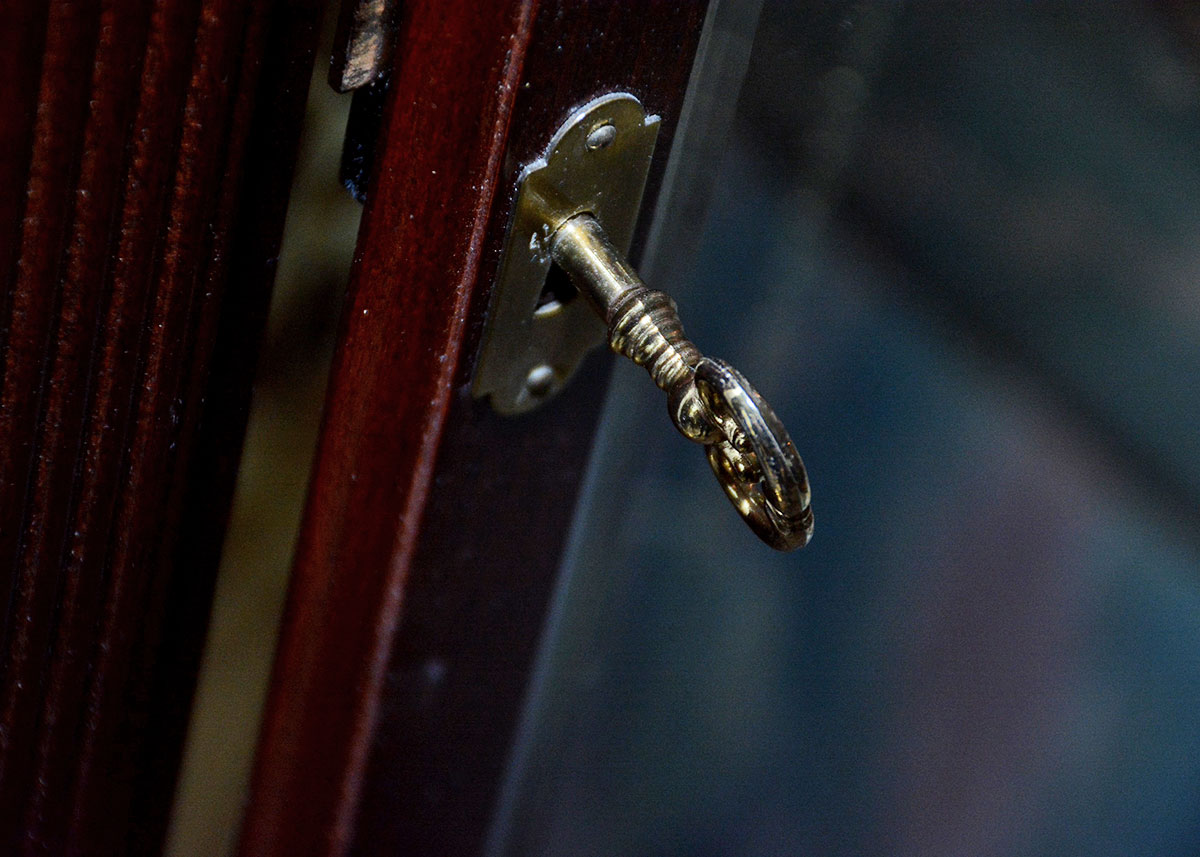 Howard Miller "Johnathan" Standing Grandfather Clock