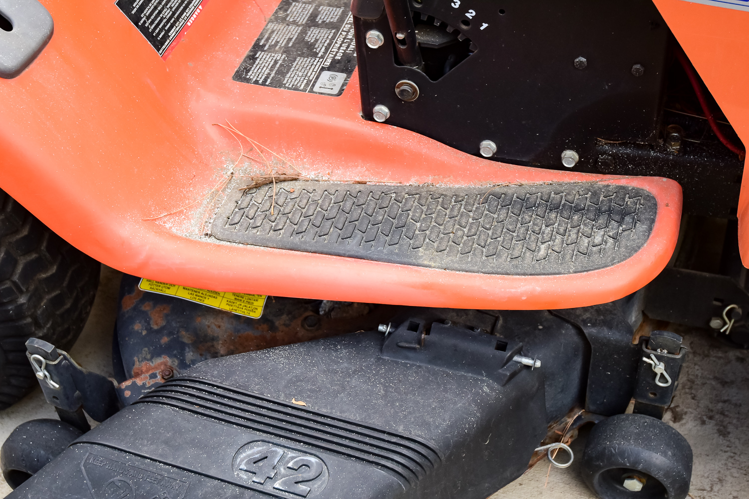 Husquarna LTH 130 Hydrostatic Automatic Riding Lawn Mower