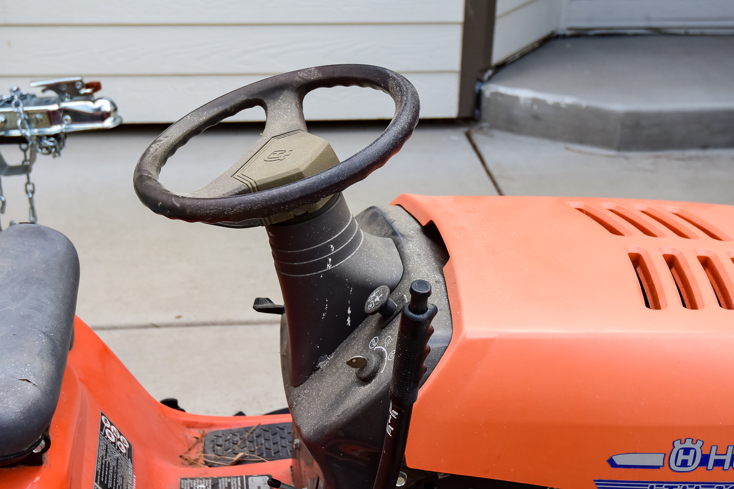 Husquarna LTH 130 Hydrostatic Automatic Riding Lawn Mower