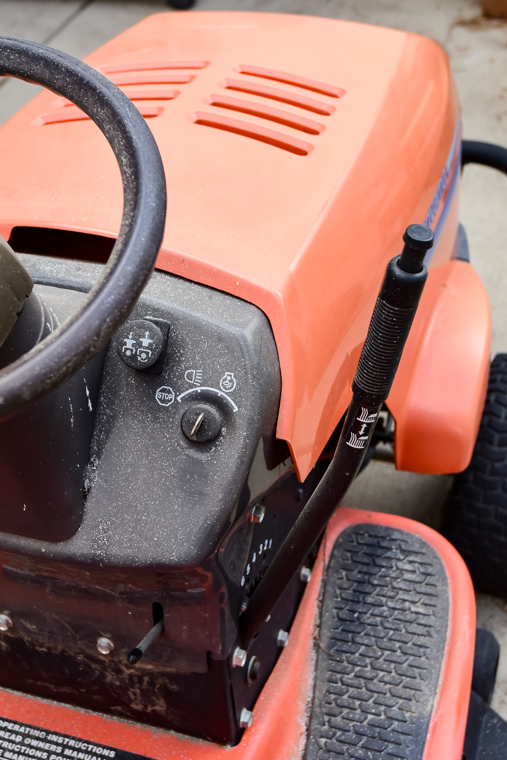 Husquarna LTH 130 Hydrostatic Automatic Riding Lawn Mower