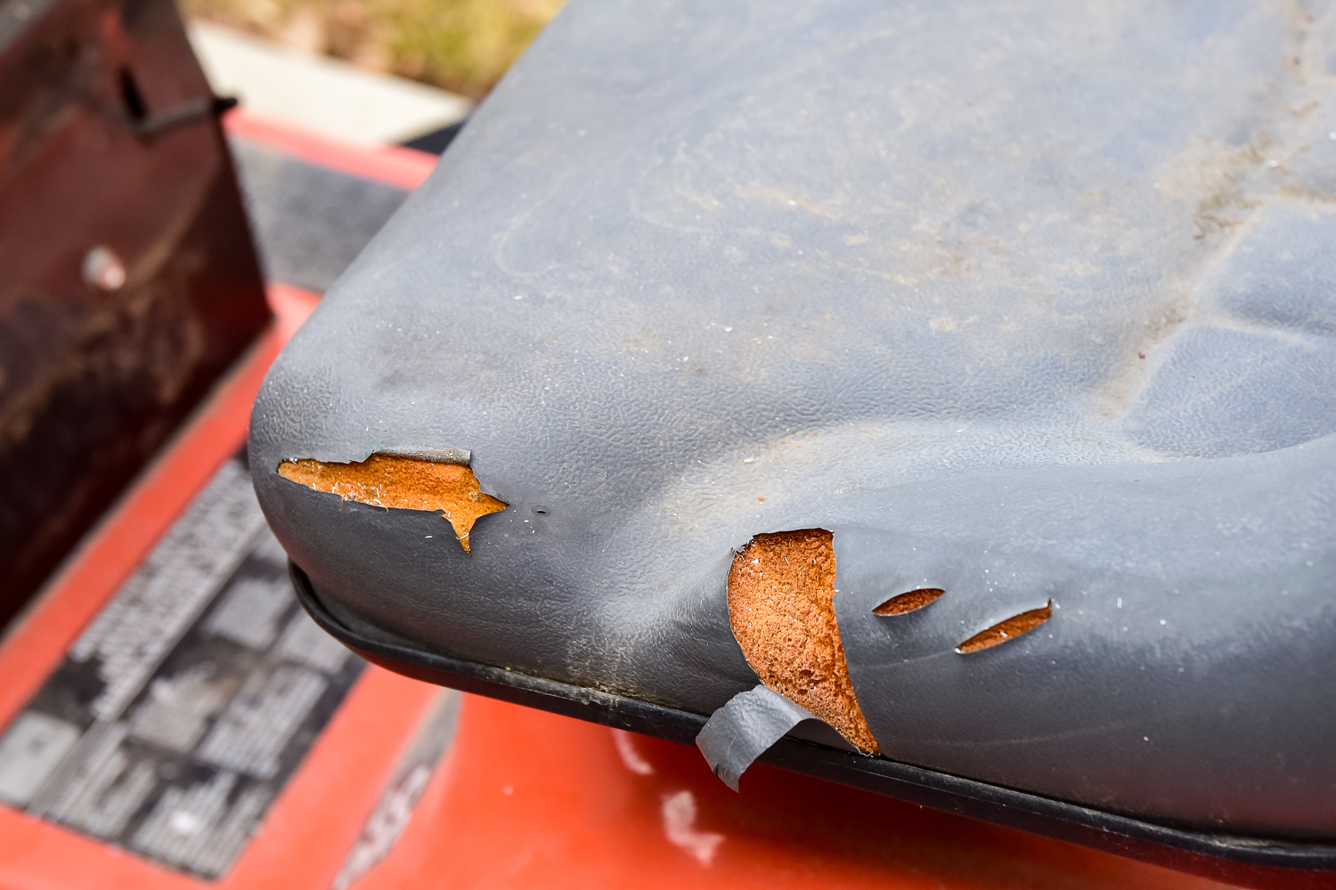 Husquarna LTH 130 Hydrostatic Automatic Riding Lawn Mower