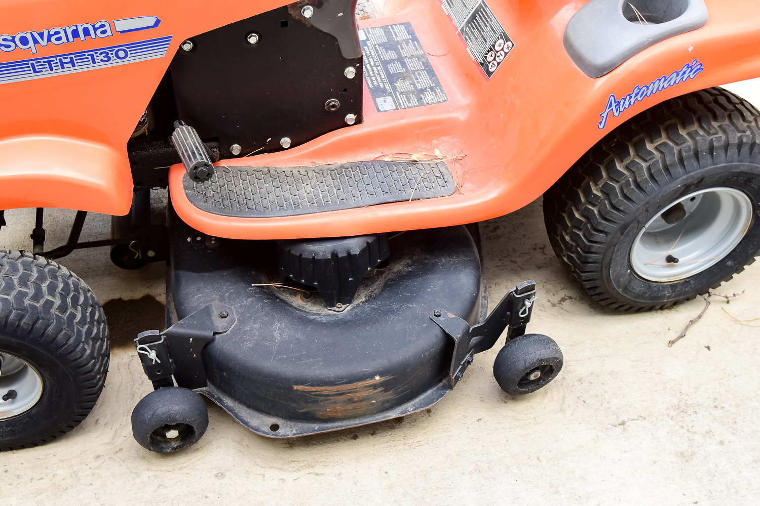 Husquarna LTH 130 Hydrostatic Automatic Riding Lawn Mower