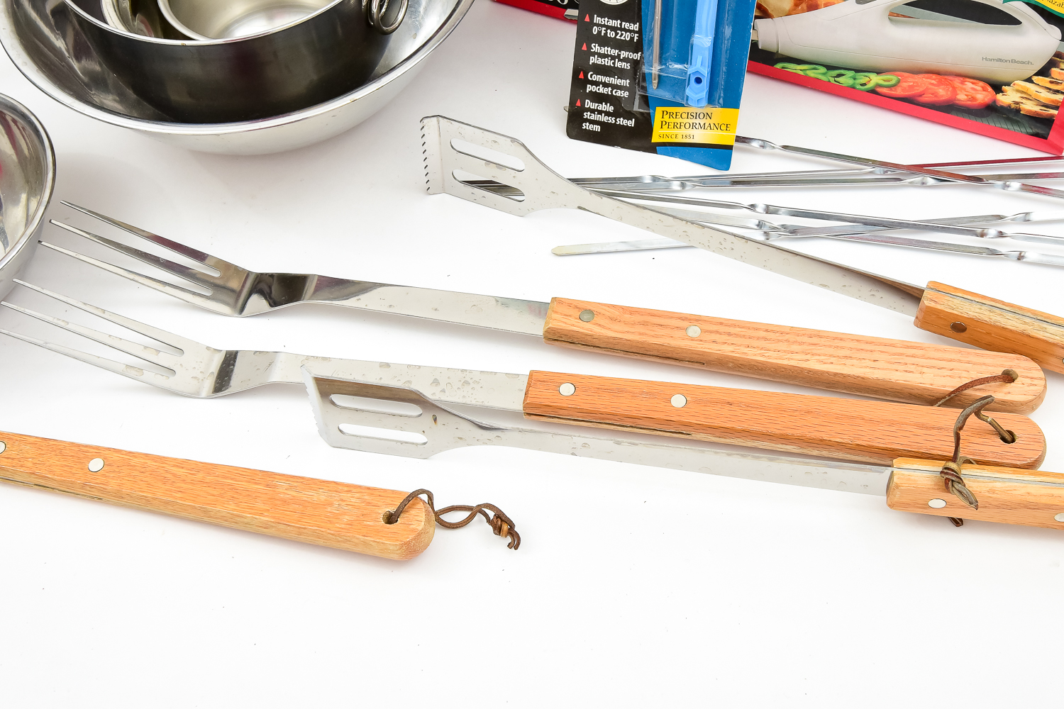 Assorted Kitchenalia