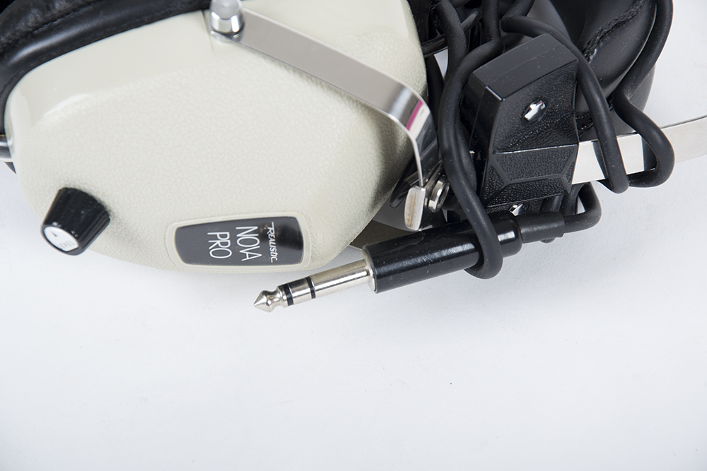 Vintage Realistic "Nova Pro" Headphones