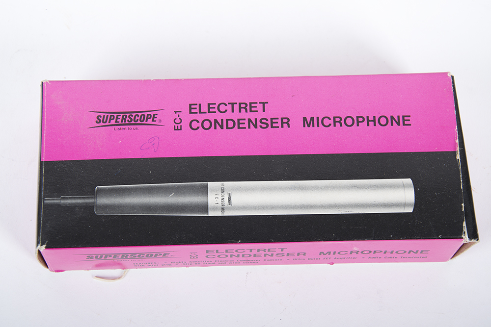 Vintage Realistic "Nova Pro" Headphones