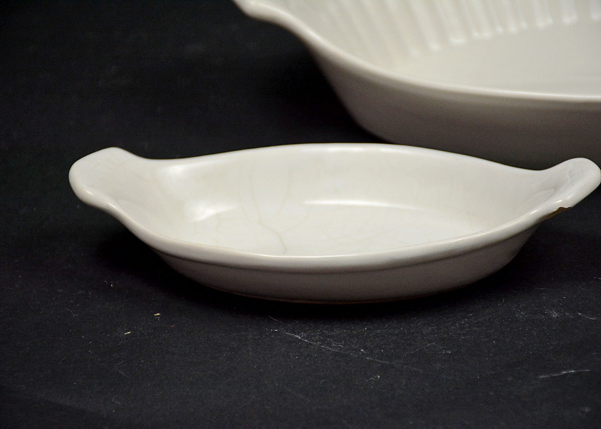 White Ceramic and Porcelain Cookware