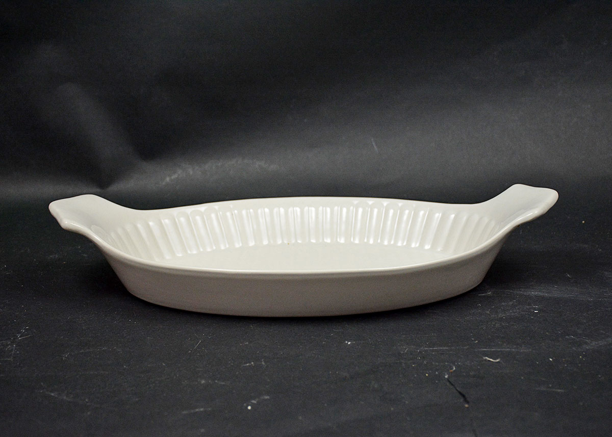 White Ceramic and Porcelain Cookware