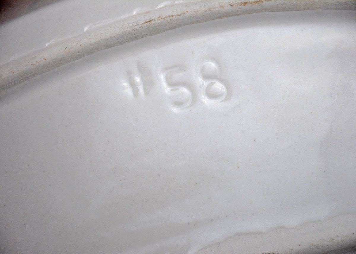 White Ceramic and Porcelain Cookware