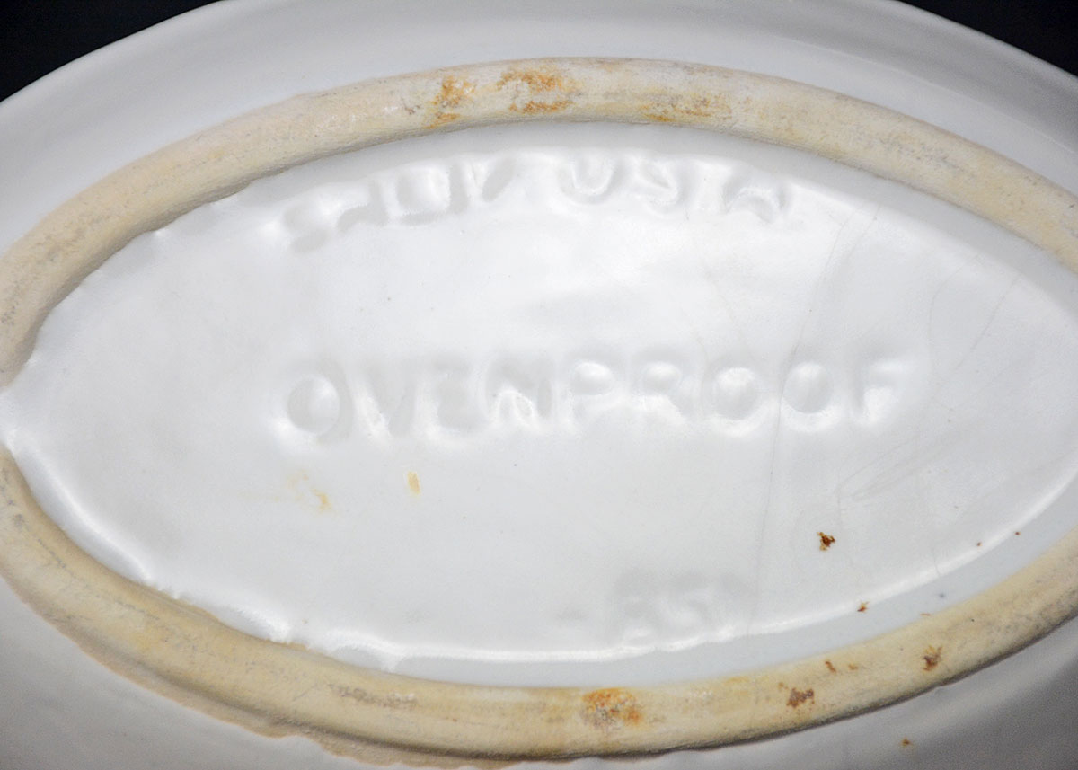 White Ceramic and Porcelain Cookware