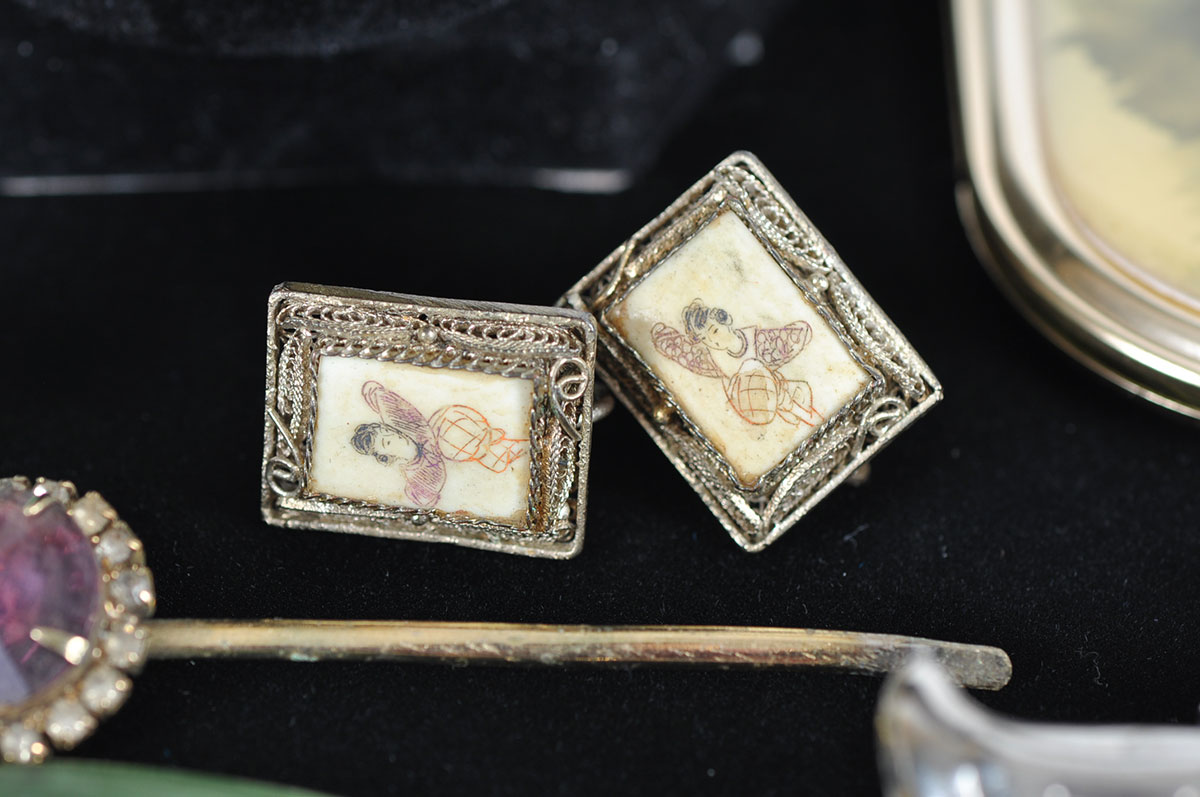 Collection of Vintage Jewelry and Pieces