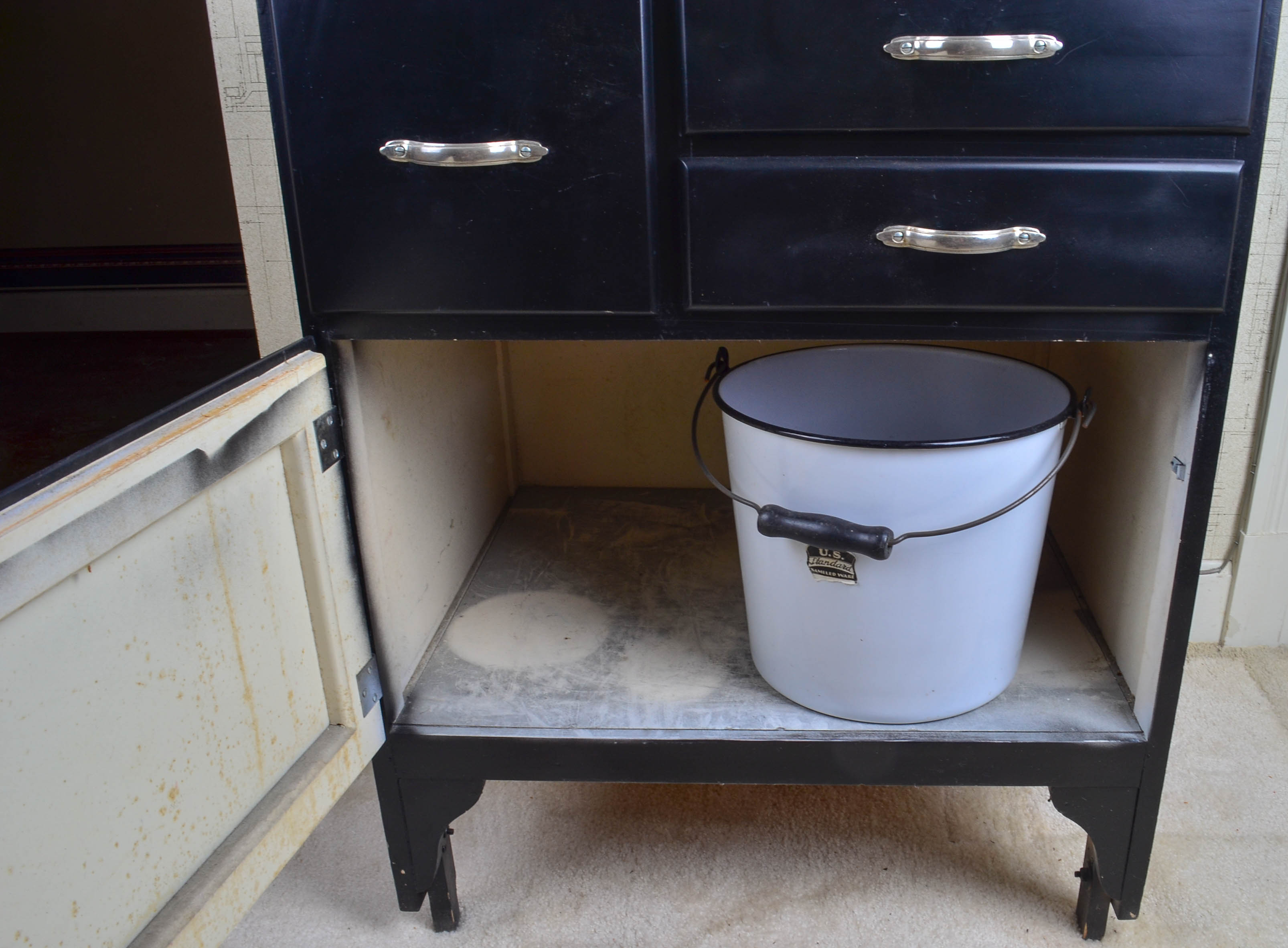 Vintage Coppes Inc. Napanee Kitchen Cabinet with Enamel Top