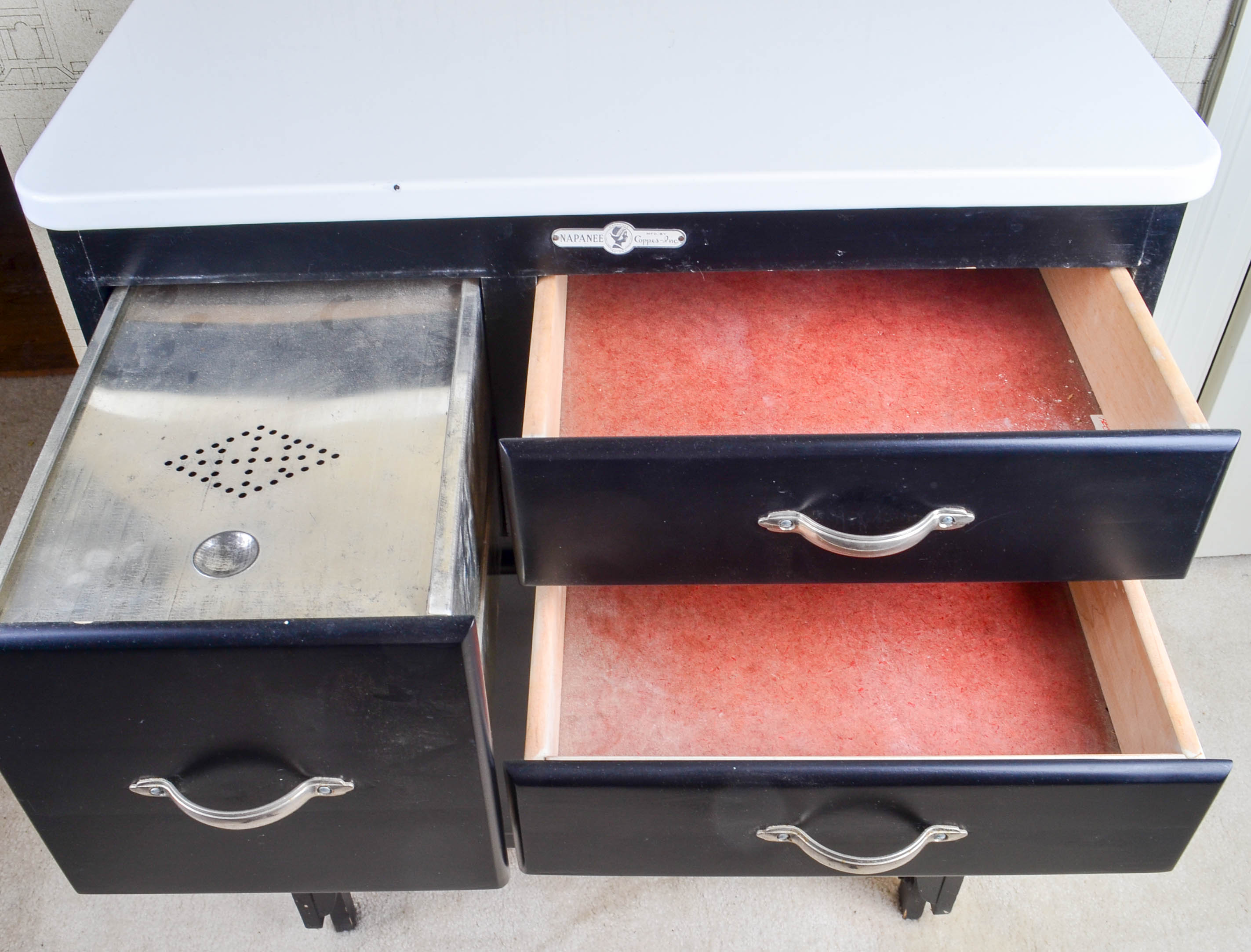 Vintage Coppes Inc. Napanee Kitchen Cabinet with Enamel Top