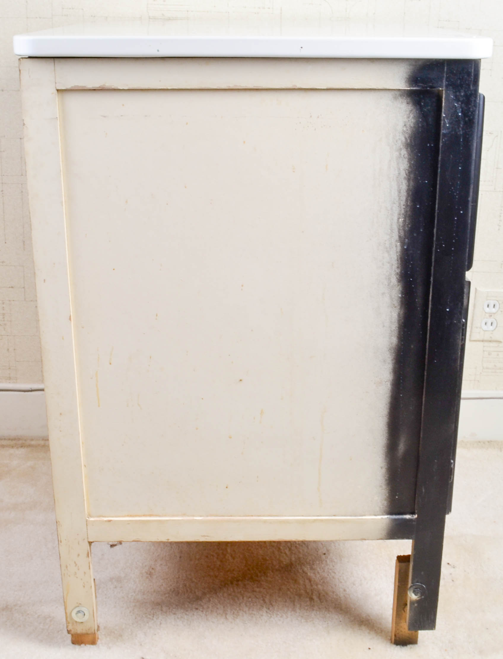 Vintage Coppes Inc. Napanee Kitchen Cabinet with Enamel Top