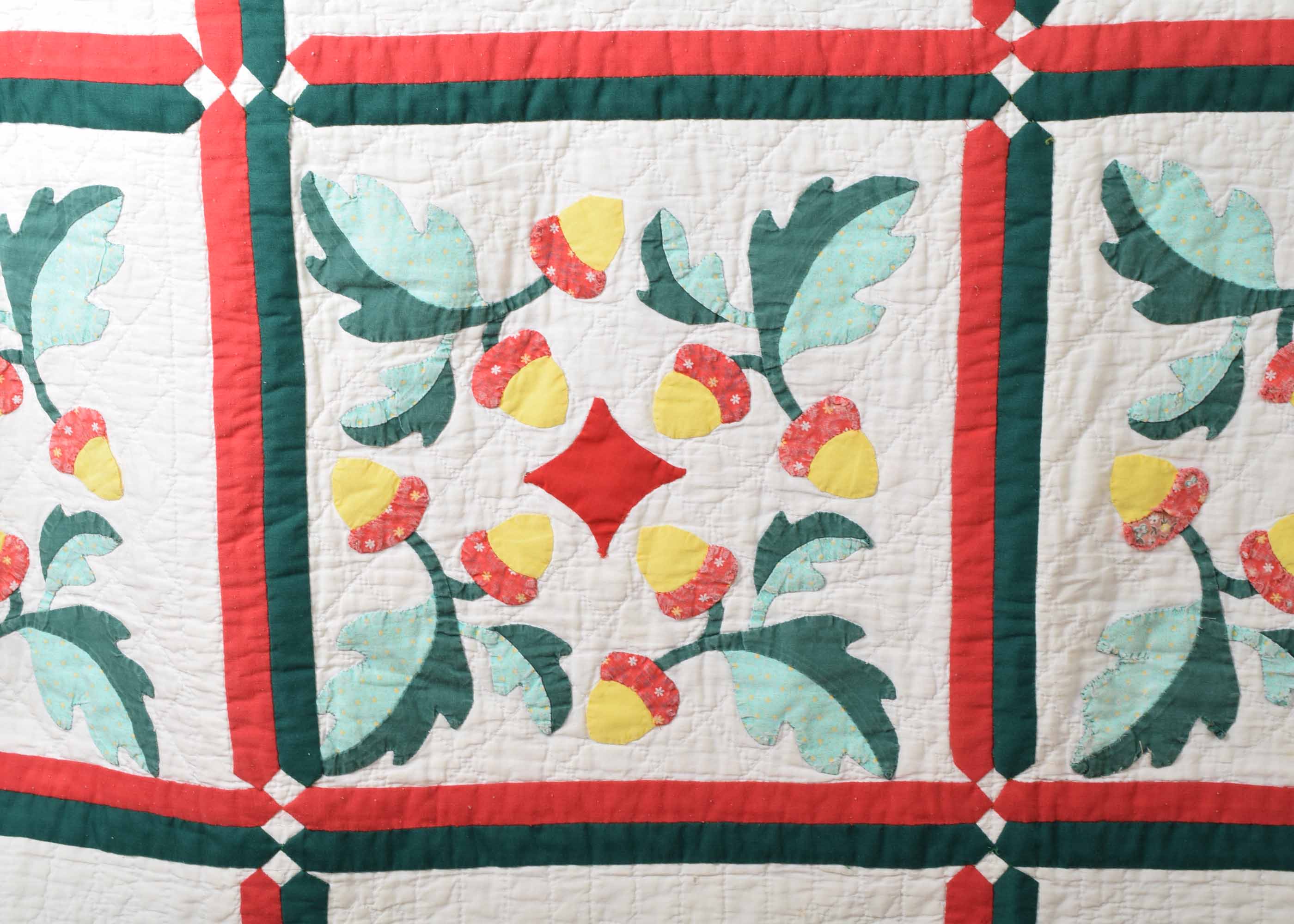 Acorn Design Quilt