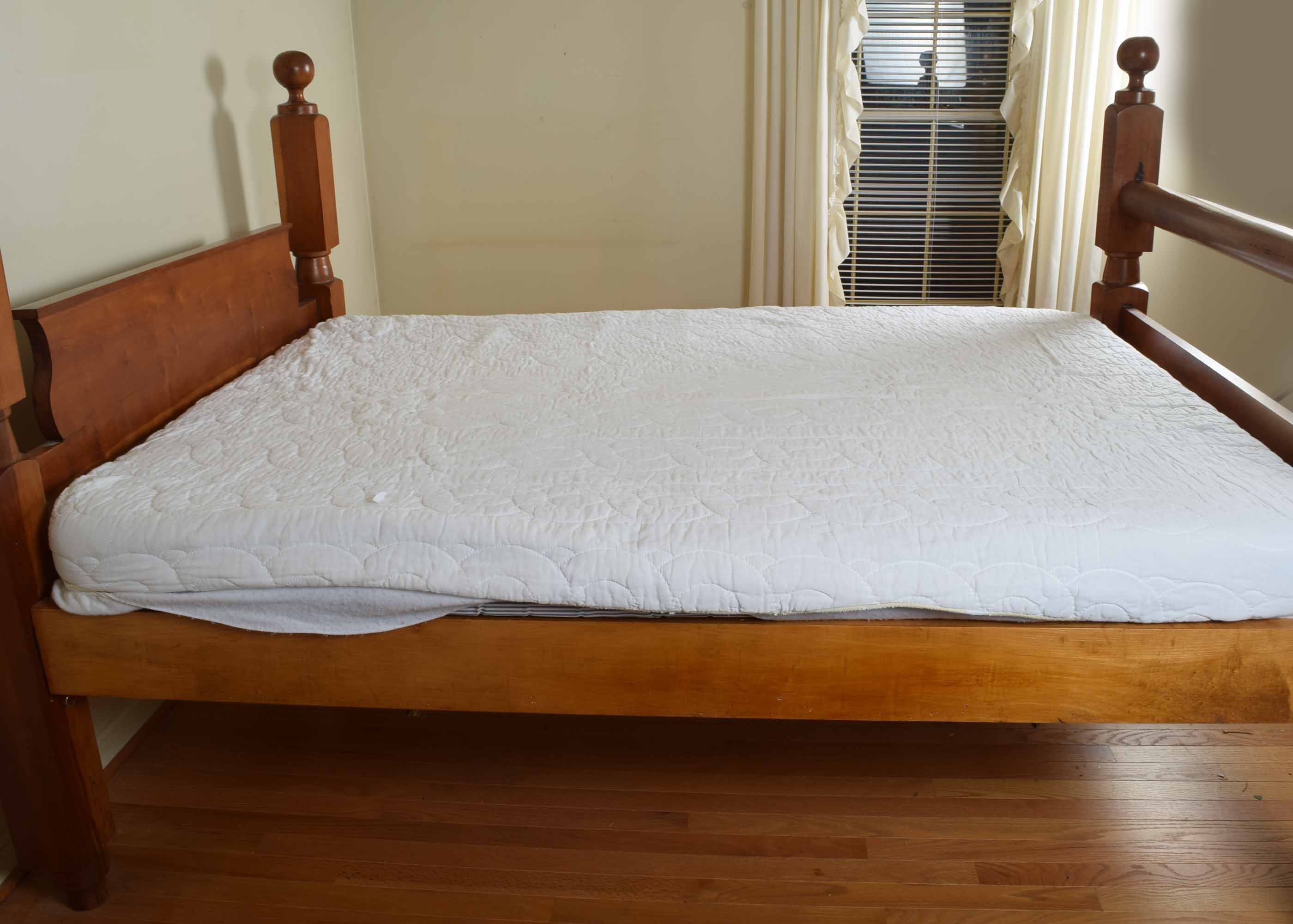 Cherry Cannonball Full Size Four Poster Bed