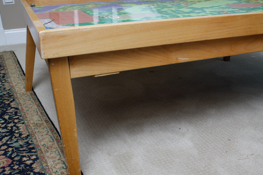 Learning Curve Thomas the Tank Engine Train Set and Train Table