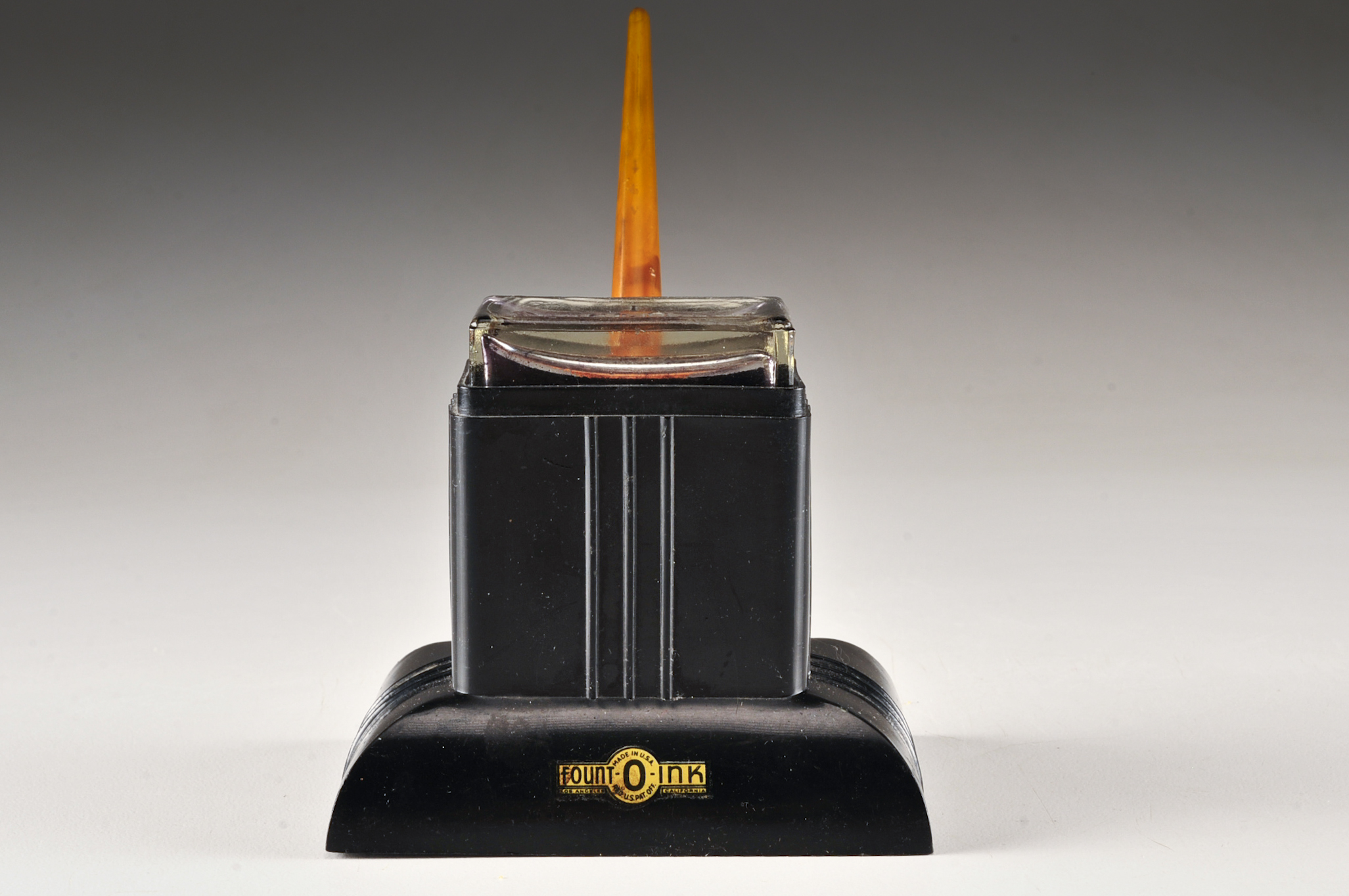 Vintage "Fount-O-Ink" Art Deco Bakelite Pen Set