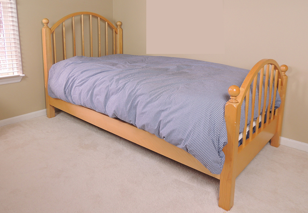 Simmons Little Folks Maple Twin Bed Frame