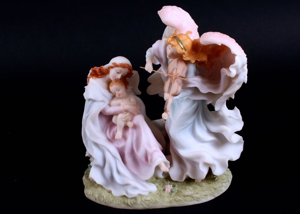 Seraphim Classics Birth of Jesus Angel Figurines