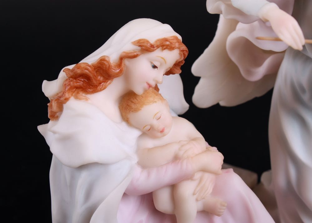 Seraphim Classics Birth of Jesus Angel Figurines