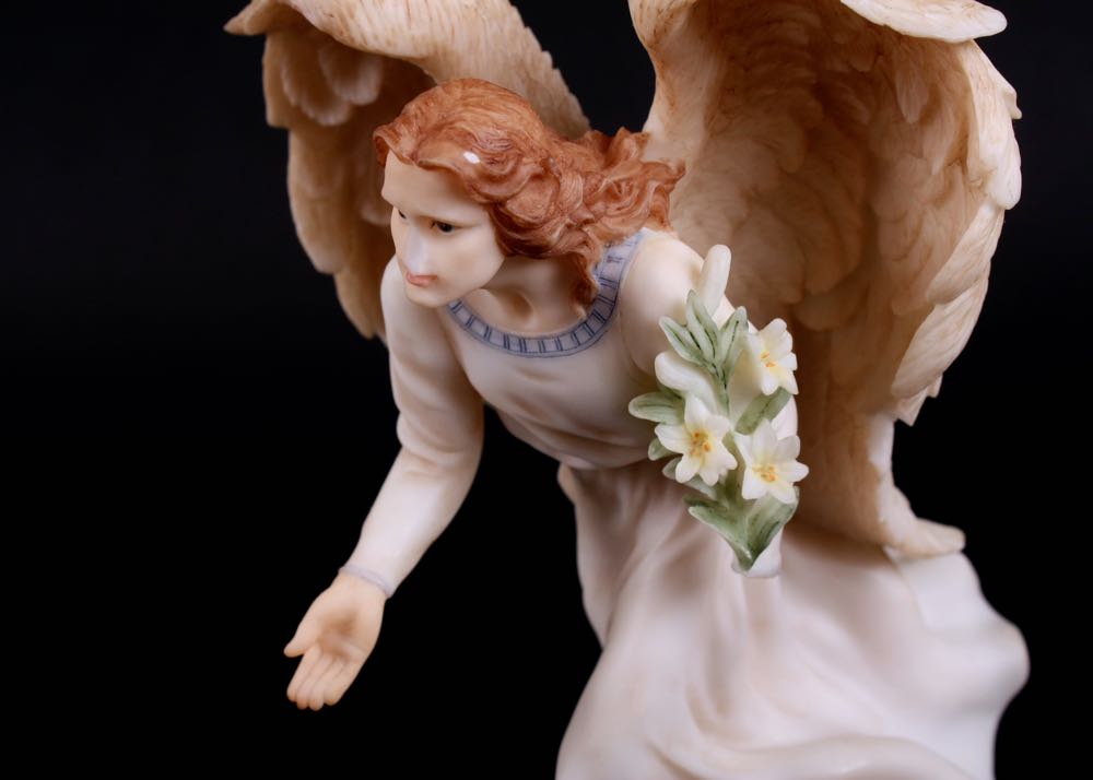 Seraphim Classics Birth of Jesus Angel Figurines