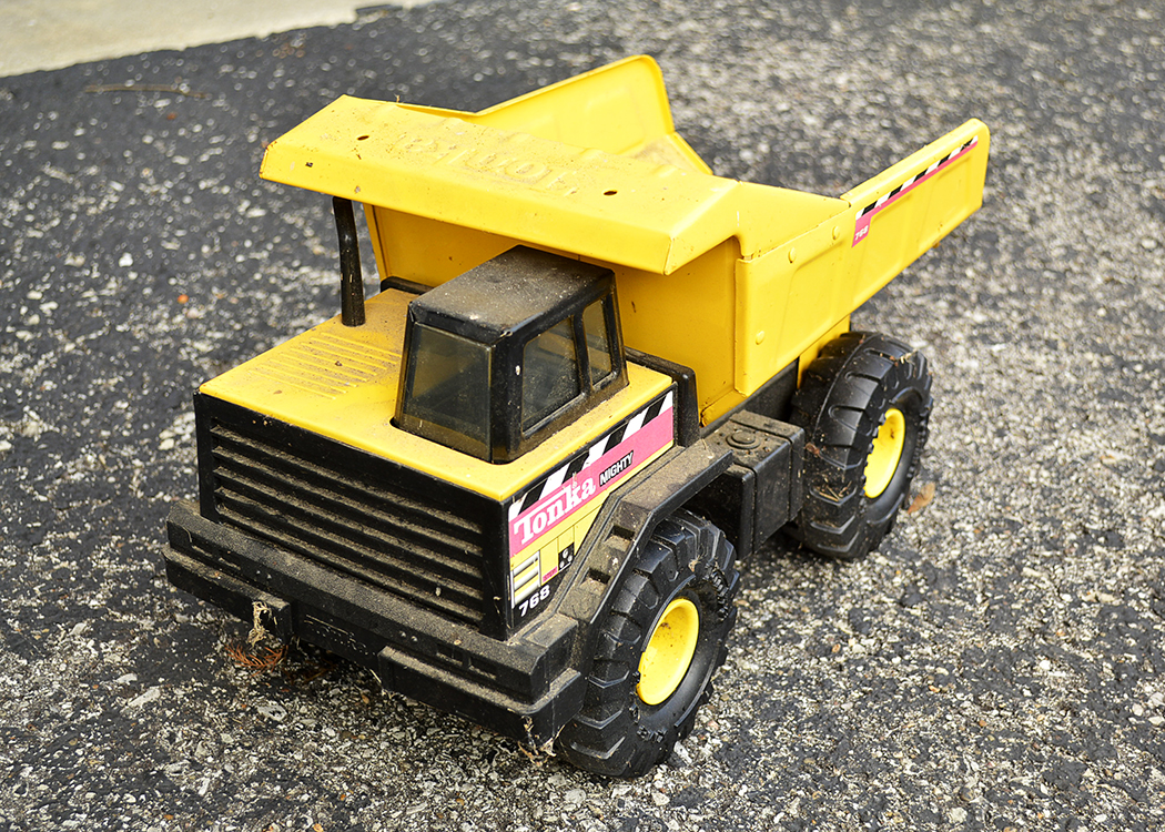 Tonka Mighty 768 Dump Truck